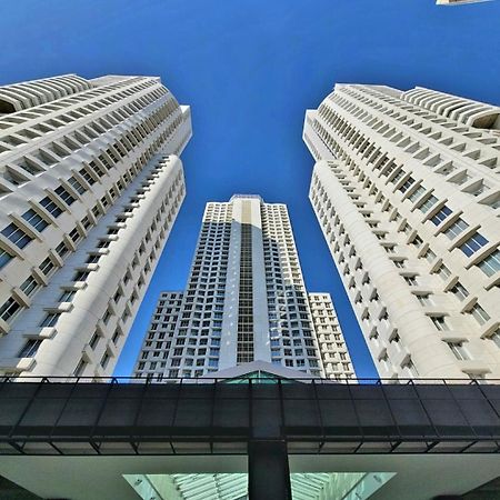 Alfred Sky Smart Apartment 29Th Spa Included Skopje Exterior photo