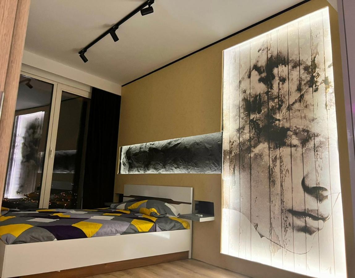 Alfred Sky Smart Apartment 29Th Spa Included Skopje Exterior photo