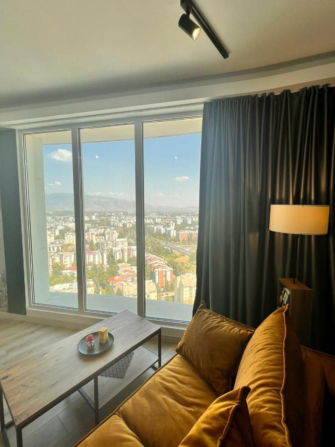 Alfred Sky Smart Apartment 29Th Spa Included Skopje Exterior photo