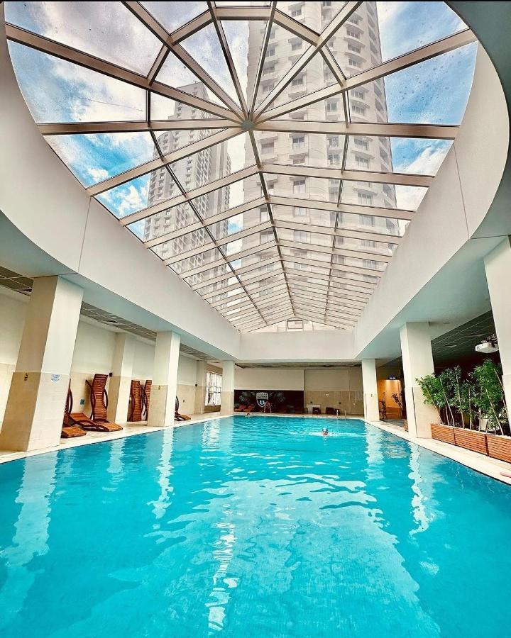Alfred Sky Smart Apartment 29Th Spa Included Skopje Exterior photo