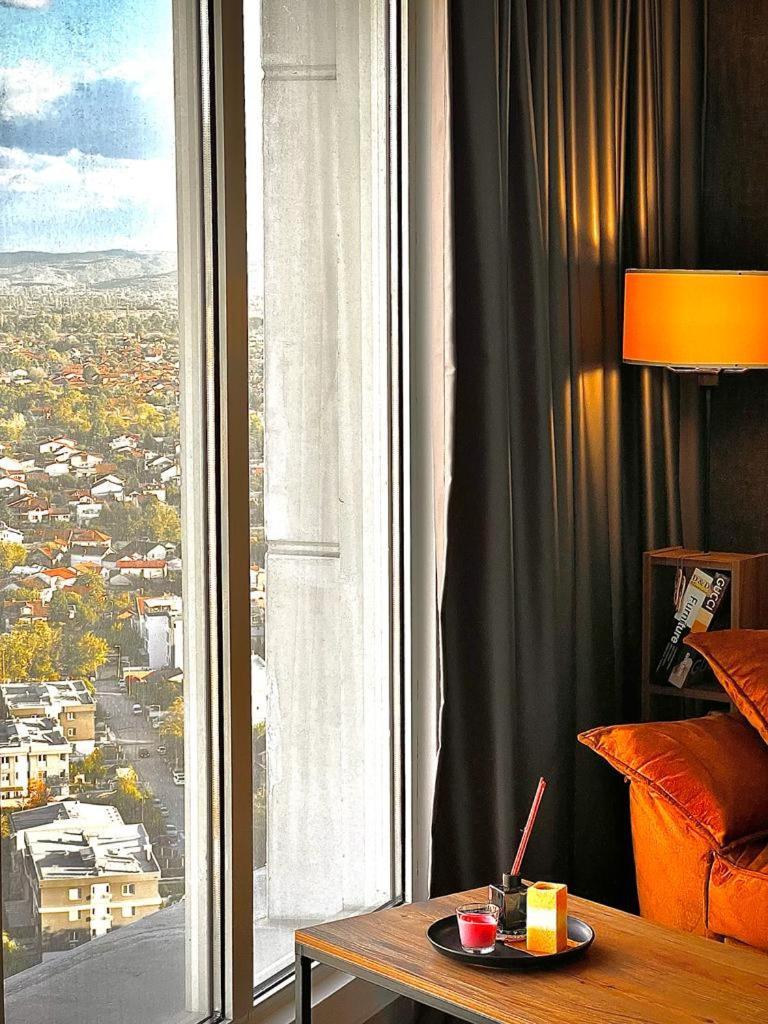 Alfred Sky Smart Apartment 29Th Spa Included Skopje Exterior photo